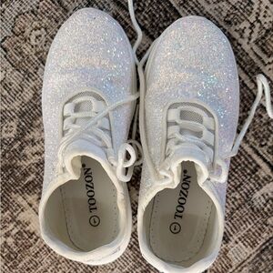 Kids Glitter Sneakers - White